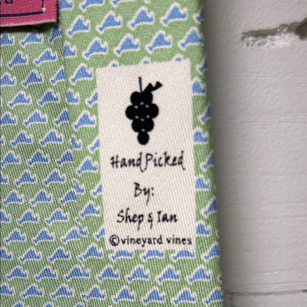 Vineyard Vines Mint Green Patterned Men's Tie - Blue & White Motif - Picture 4 of 8